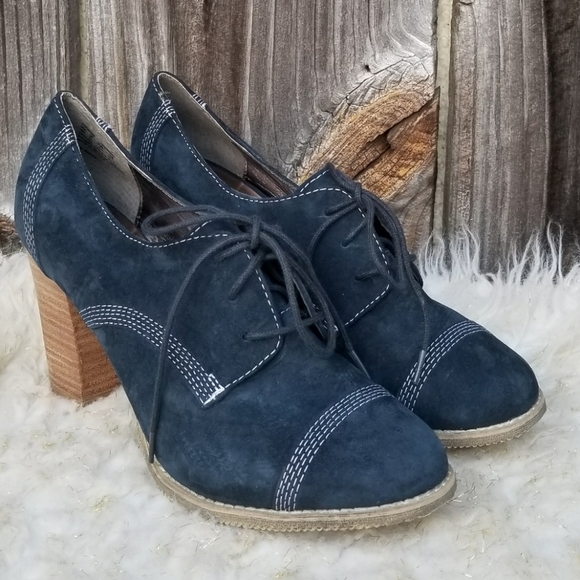 Hush Puppies Shoes - 9 Oxford Hush Puppies Blue Suede Leather Heeled Oxfords Shootie EUC